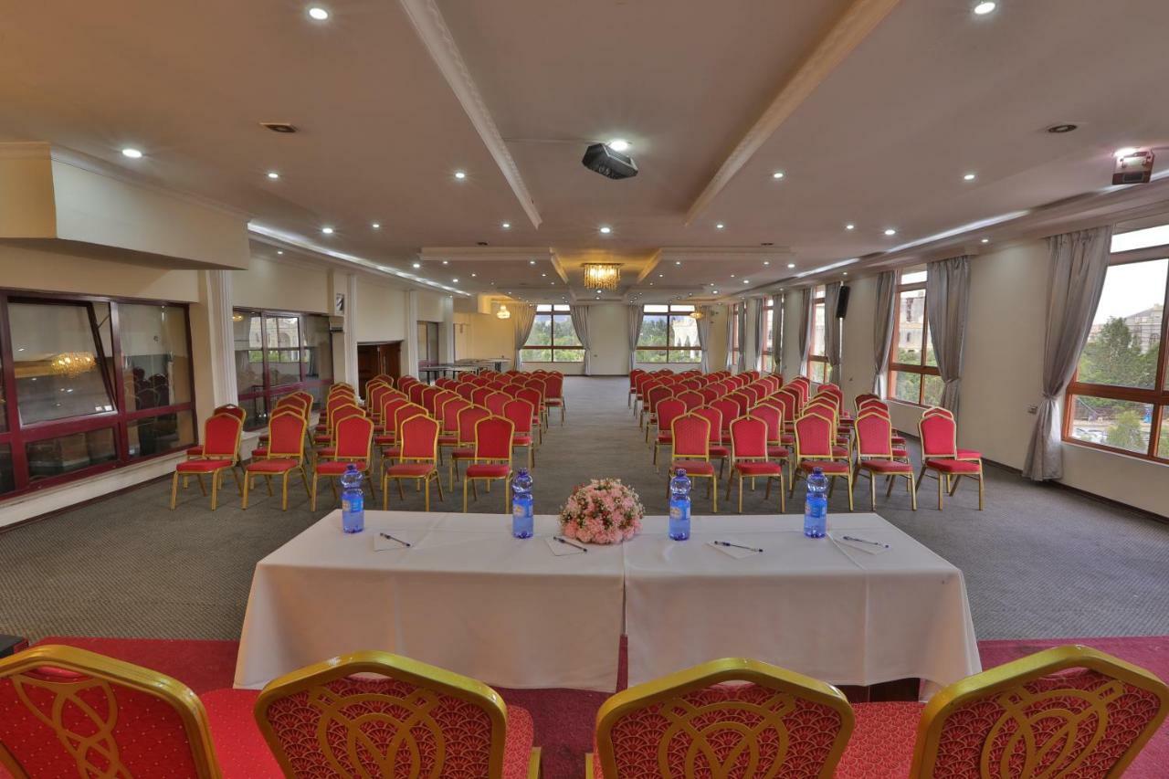 Kenenisa Hotel Addis Ababa Exterior photo